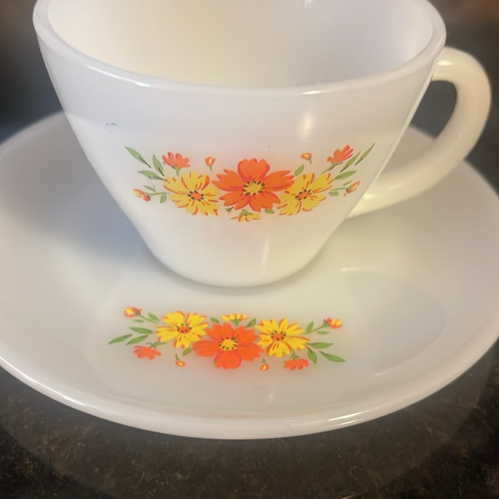 Fire King Anchor Hocking Orange and Yellow Floral Premium Cups & Saucers (4 sets - Picture 8 of 11